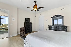 Capri 202 + Free Seasonal Beach Service