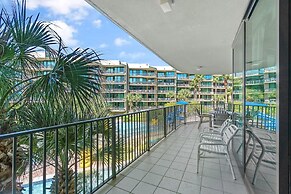 Phoenix on the Bay 1228