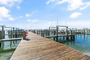 Phoenix on the Bay 1228