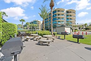 Phoenix on the Bay 1228