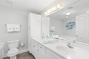 Phoenix on the Bay 1228