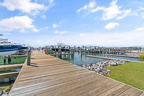 Phoenix on the Bay 1228