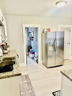 Newly Renovated 2 floor Getaway