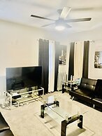 Newly Renovated 2 floor Getaway