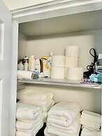 Newly Renovated 2 floor Getaway