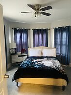 Newly Renovated 2 floor Getaway