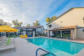 Bliss at Mezzo Pad -Walk to Dine and Shop and Golf-C254