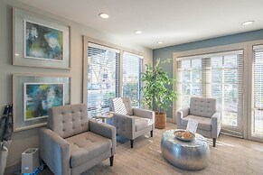 Bliss at Mezzo Pad -Walk to Dine and Shop and Golf-C254