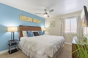 Bliss at Mezzo Pad -Walk to Dine and Shop and Golf-C254