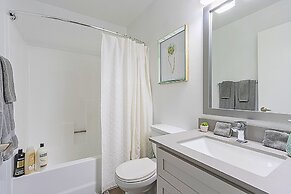 Bliss at Mezzo Pad -Walk to Dine and Shop and Golf-C254