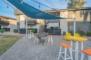 Bliss at Mezzo Pad -Walk to Dine and Shop and Golf-C254