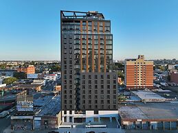 Holiday Inn Express Long Island City E New York by IHG