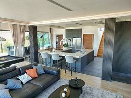 Legend most Luxurious 6Bedroom Seaview