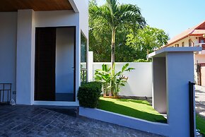 Legend most Luxurious 6Bedroom Seaview