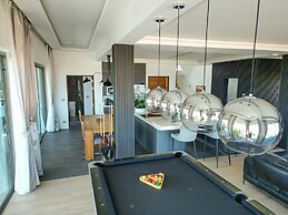 Legend most Luxurious 6Bedroom Seaview