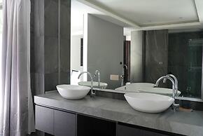 Legend most Luxurious 6Bedroom Seaview