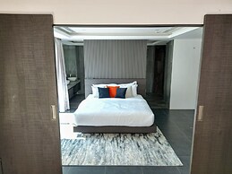 Legend most Luxurious 6Bedroom Seaview