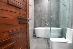 Legend most Luxurious 6Bedroom Seaview