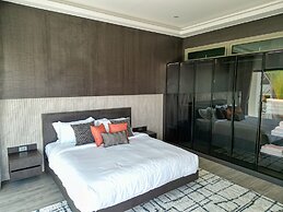 Legend most Luxurious 6Bedroom Seaview