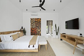 Marbella Villa by Betterplace