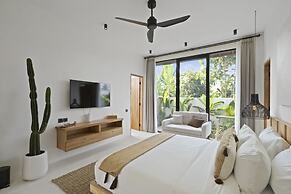 Marbella Villa by Betterplace