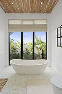 Marbella Villa by Betterplace