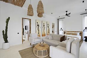 Marbella Villa by Betterplace