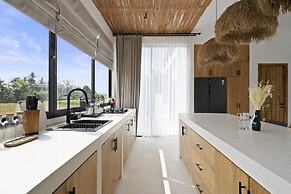 Marbella Villa by Betterplace