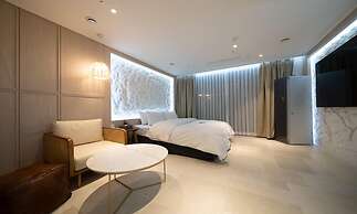 Pocheon LUA PREMIUM Drive-In Hotel