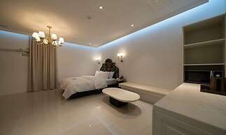 Pocheon LUA PREMIUM Drive-In Hotel