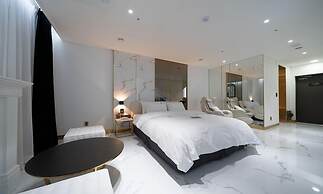 Pocheon LUA PREMIUM Drive-In Hotel