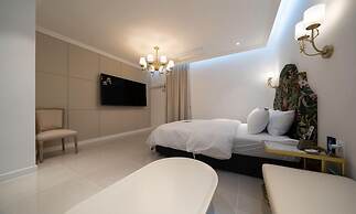 Pocheon LUA PREMIUM Drive-In Hotel