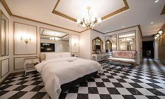 Pocheon LUA PREMIUM Drive-In Hotel