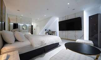 Pocheon LUA PREMIUM Drive-In Hotel