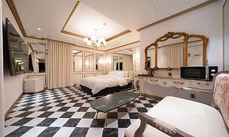 Pocheon LUA PREMIUM Drive-In Hotel