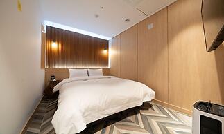 Pocheon LUA PREMIUM Drive-In Hotel