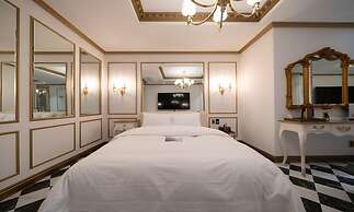 Pocheon LUA PREMIUM Drive-In Hotel