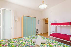 Villa Marzia with garden and near the sea