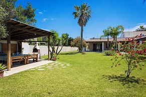Villa El Capitano with garden and pool
