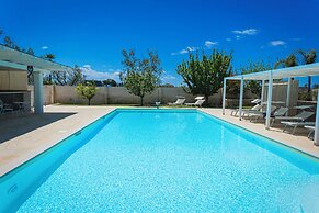 Villa El Capitano with garden and pool
