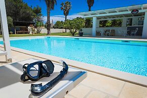 Villa El Capitano with garden and pool