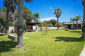 Villa El Capitano with garden and pool