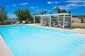 Villa El Capitano with garden and pool