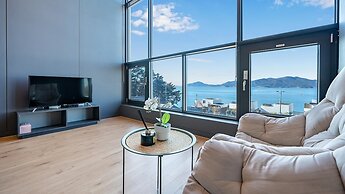 Namhae Byeol Grigo Namhae Pension