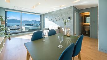 Namhae Byeol Grigo Namhae Pension