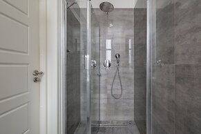 Luxury Apartment in Szczecin by Renters