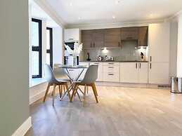 Modern Stylish 2 bedroom 2 Bath Apts.