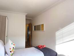 Modern Stylish 2 bedroom 2 Bath Apts.