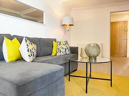 Modern Stylish 2 bedroom 2 Bath Apts.