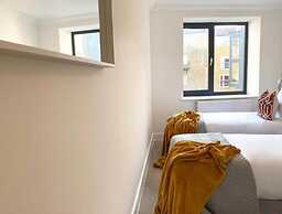 Modern Stylish 2 bedroom 2 Bath Apts.